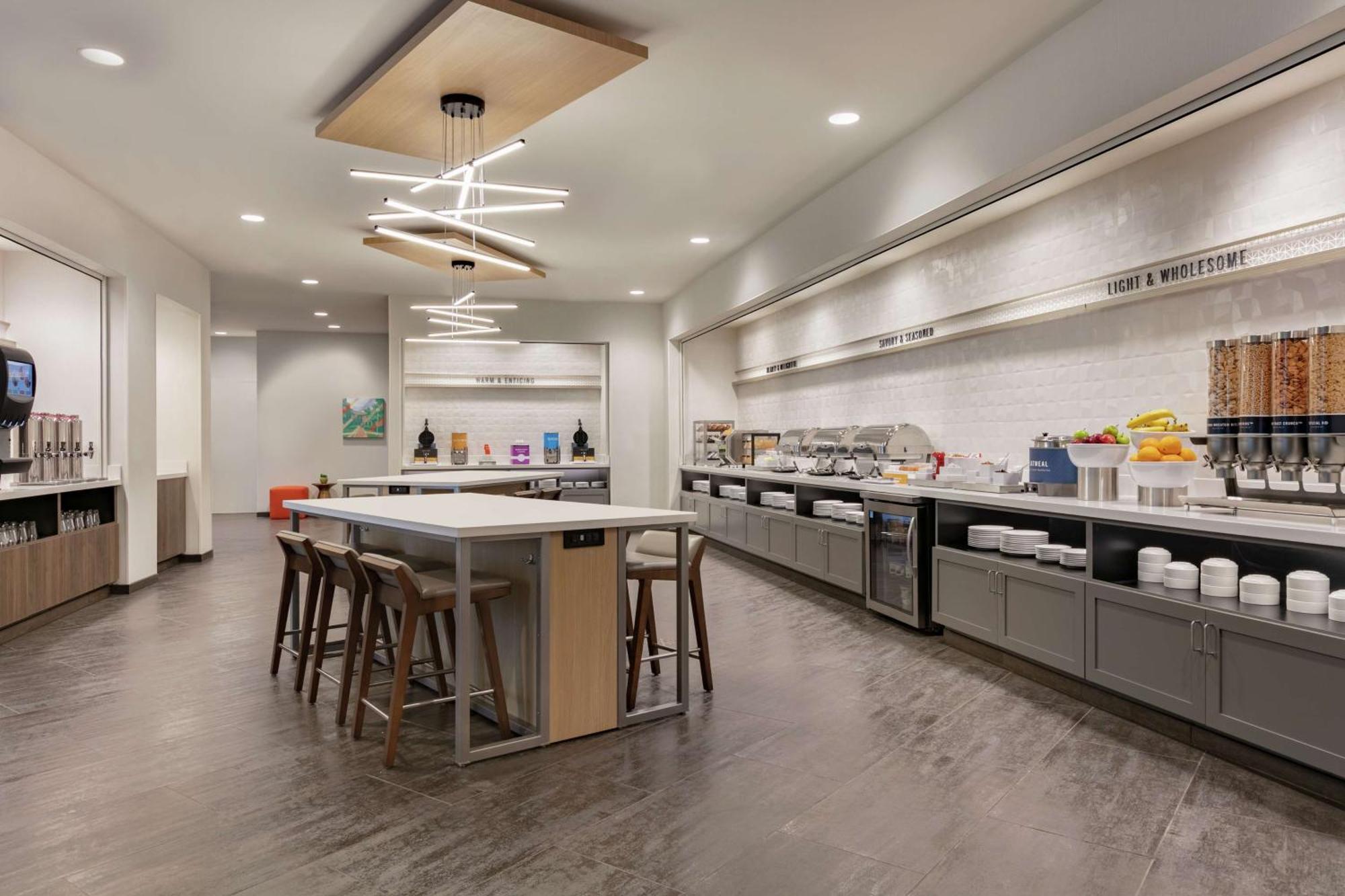 Home2 Suites By Hilton Істон Екстер'єр фото