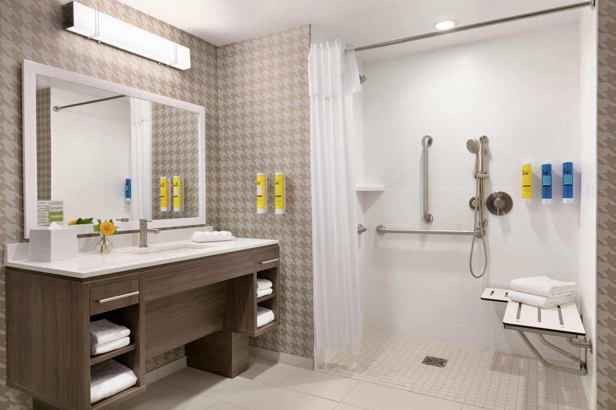Home2 Suites By Hilton Істон Екстер'єр фото